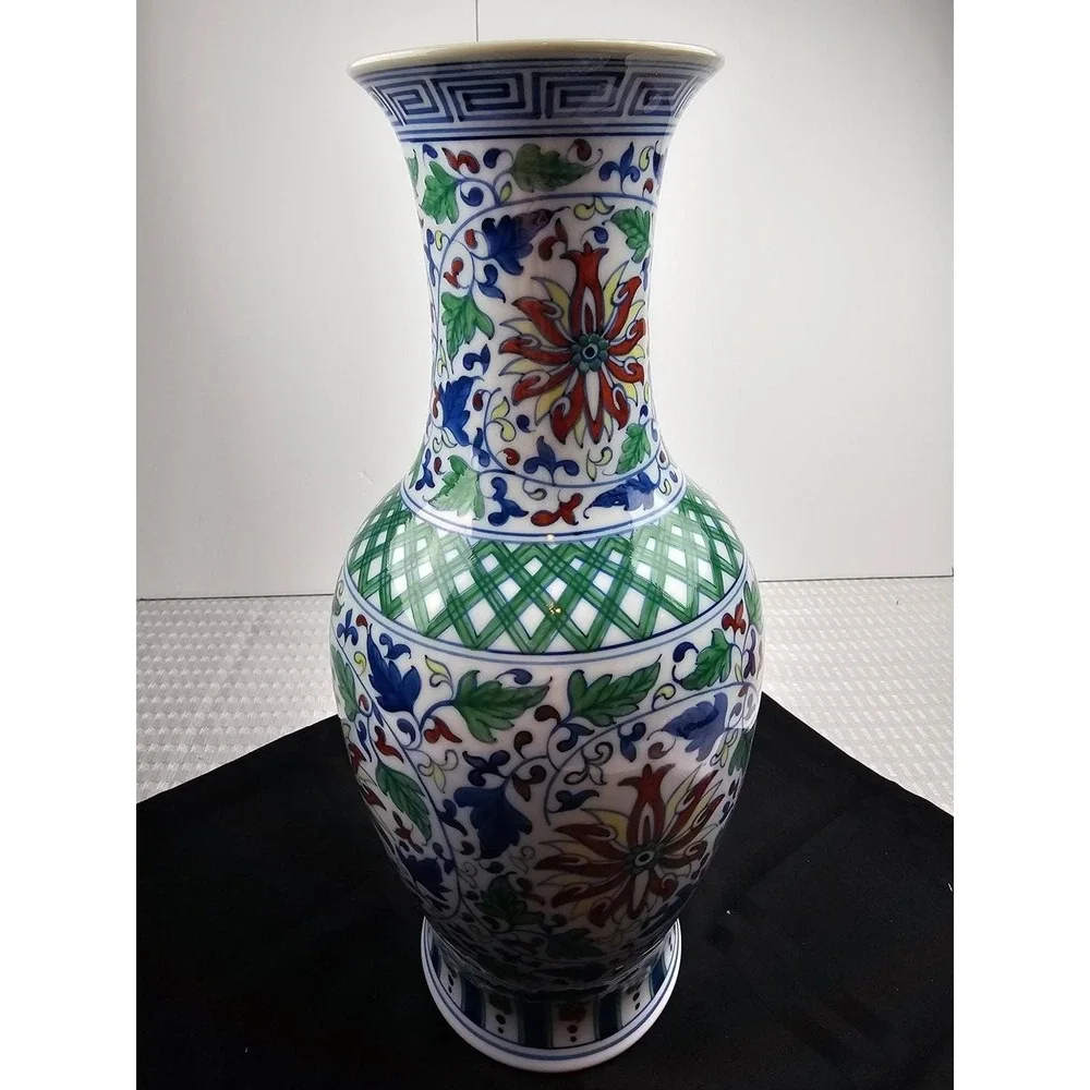 Chinese Porcelain Floral Vase Hand Painted‎ Polychrome Lotus Vine Character Mark